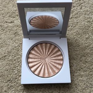 OFRA highlighter